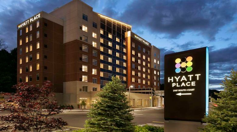 <b>Hyatt Place Fort Lee / GWB Exterior</b>. Images powered by <a href="https://iceportal.shijigroup.com/" title="IcePortal" target="_blank">IcePortal</a>.