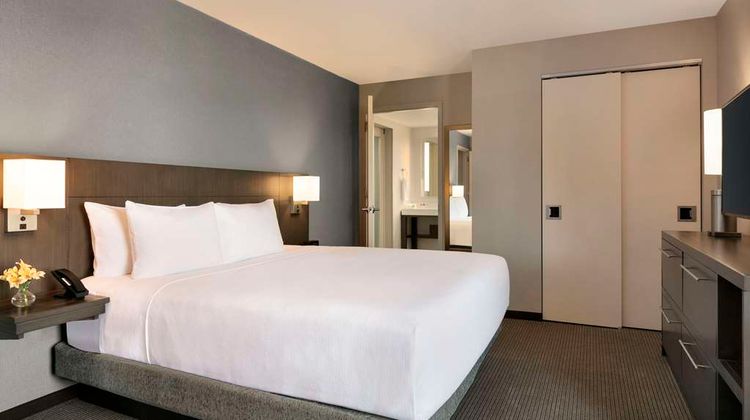 Hyatt Place Fort Lee / GWB Suite