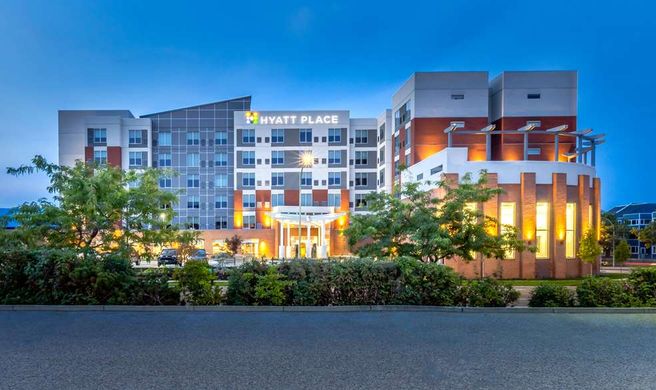Hyatt Place Kelowna Exterior