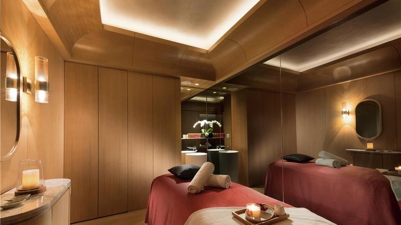 <b>Conrad Singapore Marina Bay Spa</b>. Images powered by <a href=https://www.travelagewest.com/Hotels/Singapore-Singapore/