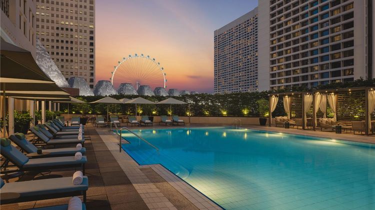 Conrad Singapore Marina Bay Pool