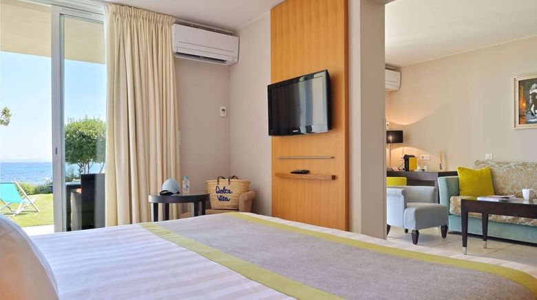 <b>Dolce Vita Hotel Room</b>. Images powered by <a href="https://iceportal.shijigroup.com/" title="IcePortal" target="_blank">IcePortal</a>.