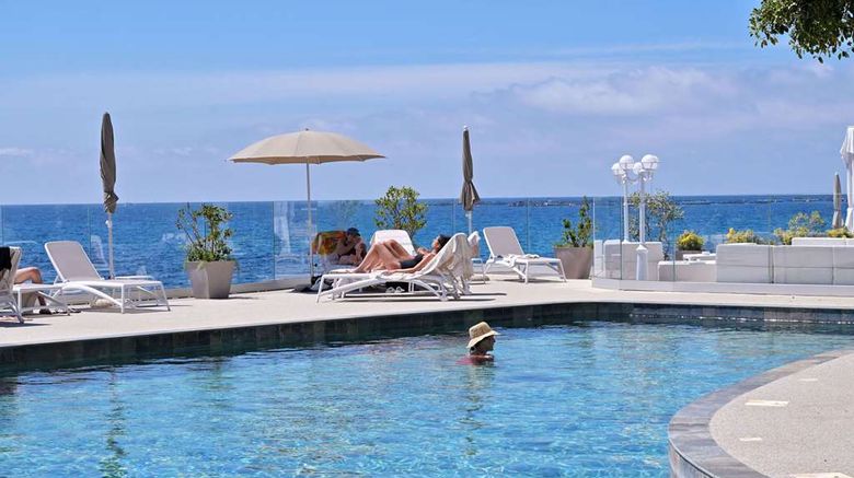 <b>Dolce Vita Hotel Pool</b>. Images powered by <a href="https://iceportal.shijigroup.com/" title="IcePortal" target="_blank">IcePortal</a>.