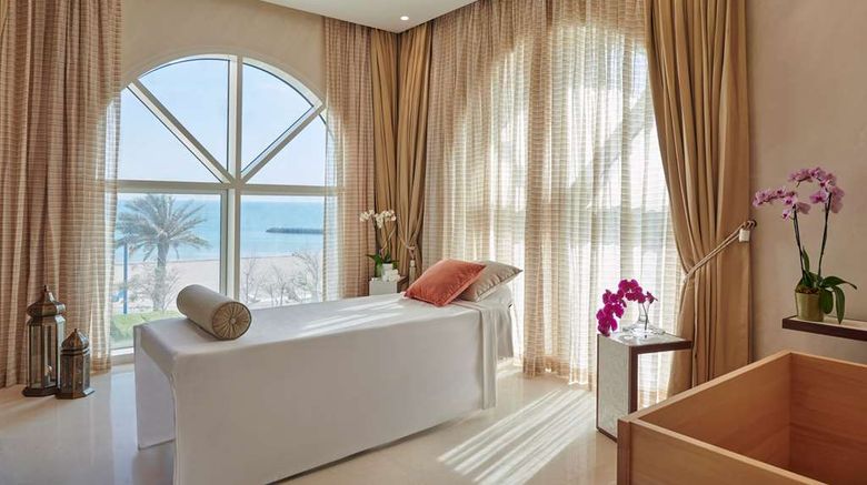 <b>Hilton Salwa Beach Resort & Villas Recreation</b>. Images powered by <a href="https://iceportal.shijigroup.com/" title="IcePortal" target="_blank">IcePortal</a>.