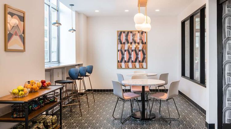 Hilton Garden Inn Flint Downtown Restaurant