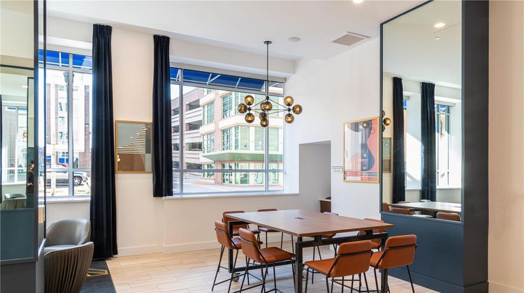 Hilton Garden Inn Flint Downtown Lobby
