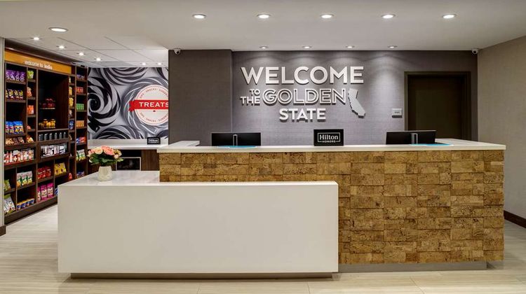Hampton Inn & Suites Indio Lobby