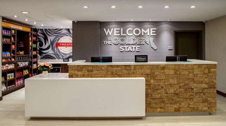 <b>Hampton Inn & Suites Indio Lobby</b>. Images powered by <a href="https://iceportal.shijigroup.com/" title="IcePortal" target="_blank">IcePortal</a>.