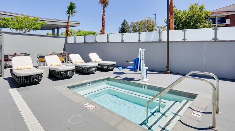 Homewood Stes by Hilton Irvine Spectrum Pool