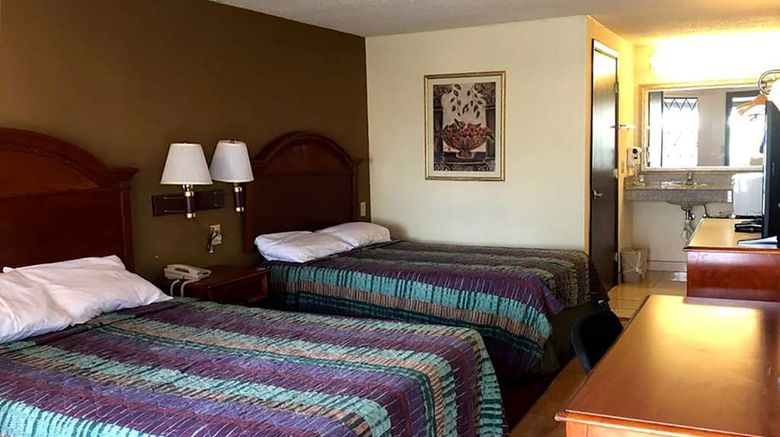 <b>Travelodge by Wyndham Laurel Room</b>. Images powered by <a href="https://iceportal.shijigroup.com/" title="IcePortal" target="_blank">IcePortal</a>.