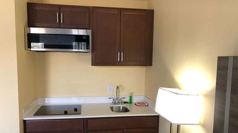 <b>Days Inn by Wyndham Cape Carteret Room</b>. Images powered by <a href="https://iceportal.shijigroup.com/" title="IcePortal" target="_blank">IcePortal</a>.