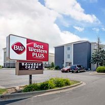 Best Western Plus Bourbonnais Hotel-Stes