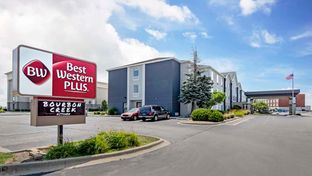 Best Western Plus Bourbonnais Hotel-Stes