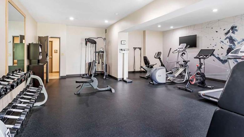 <b>Best Western Plus Bourbonnais Hotel-Stes Health</b>. Images powered by <a href="https://iceportal.shijigroup.com/" title="IcePortal" target="_blank">IcePortal</a>.
