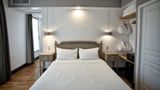 Hotel Henri IV Room