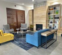 Comfort Inn & Suites Cartersville Lobby