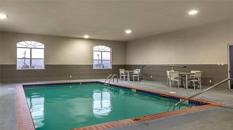 Comfort Inn & Suites Cartersville Pool