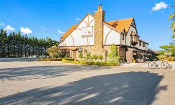 The Honest Lawyer, Ascend Hotel Coll