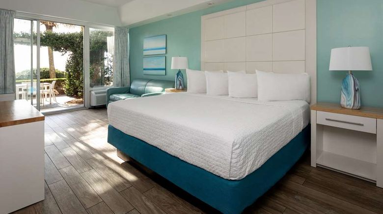 <b>Tides Folly Beach Room</b>. Images powered by <a href="https://iceportal.shijigroup.com/" title="IcePortal" target="_blank">IcePortal</a>.