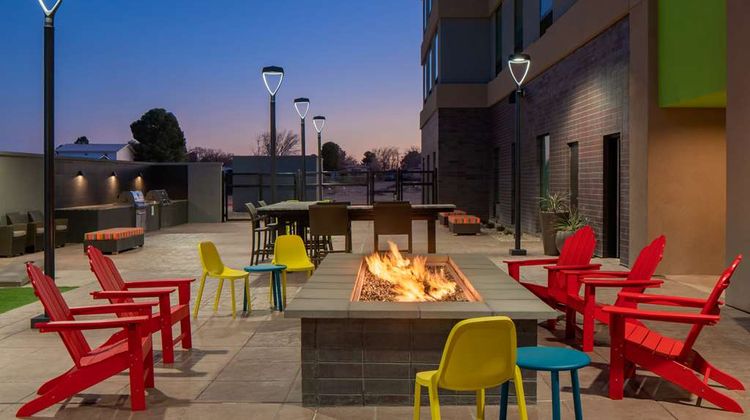 Home2 Suites by Hilton Carlsbad Exterior