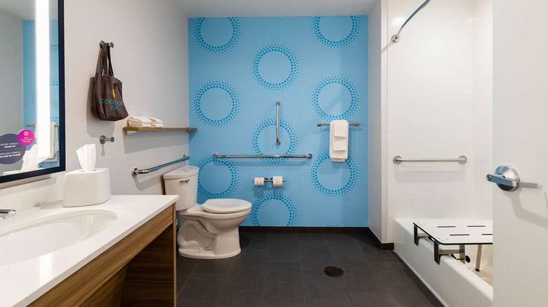 <b>Tru by Hilton Eugene Room</b>. Images powered by <a href="https://iceportal.shijigroup.com/" title="IcePortal" target="_blank">IcePortal</a>.