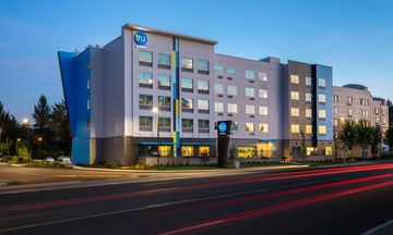 Tru by Hilton Eugene