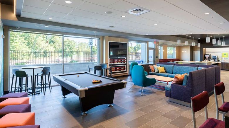 <b>Tru by Hilton Eugene Lobby</b>. Images powered by <a href="https://iceportal.shijigroup.com/" title="IcePortal" target="_blank">IcePortal</a>.