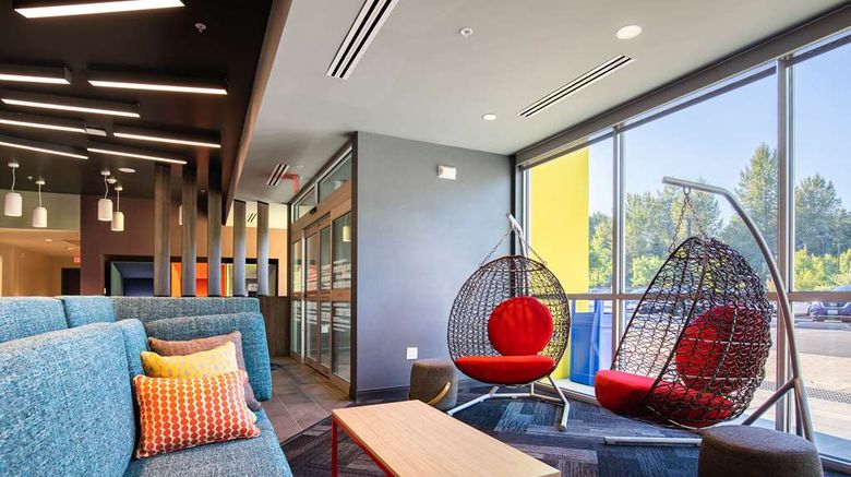 <b>Tru by Hilton Eugene Lobby</b>. Images powered by <a href="https://iceportal.shijigroup.com/" title="IcePortal" target="_blank">IcePortal</a>.
