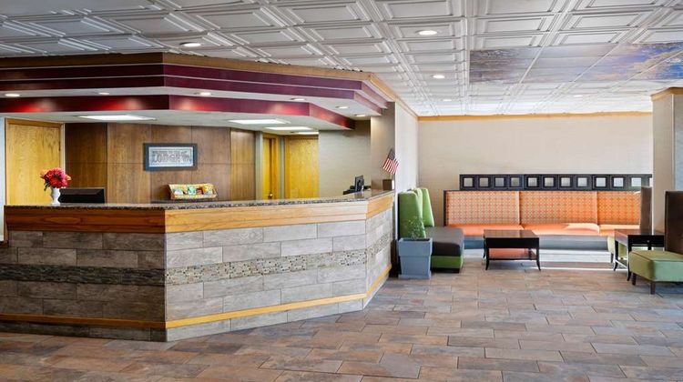 Travelodge by Wyndham Gaylord Lobby