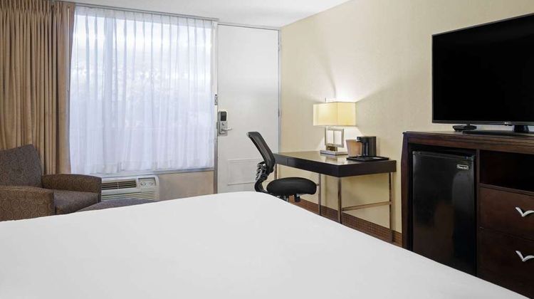 Travelodge by Wyndham Gaylord Room