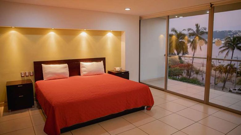 <b>Ramada by Wyndham Acapulco Hotel & Stes Room</b>. Images powered by <a href="https://iceportal.shijigroup.com/" title="IcePortal" target="_blank">IcePortal</a>.