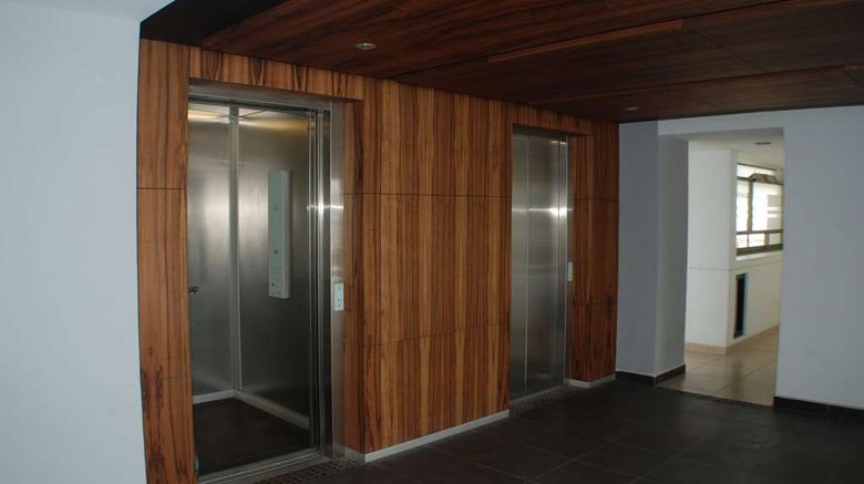 <b>Ramada by Wyndham Acapulco Hotel & Stes Lobby</b>. Images powered by <a href="https://iceportal.shijigroup.com/" title="IcePortal" target="_blank">IcePortal</a>.