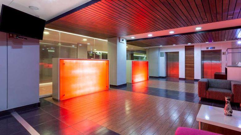 <b>Ramada by Wyndham Acapulco Hotel & Stes Lobby</b>. Images powered by <a href="https://iceportal.shijigroup.com/" title="IcePortal" target="_blank">IcePortal</a>.