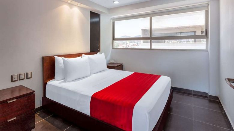 <b>Ramada by Wyndham Acapulco Hotel & Stes Suite</b>. Images powered by <a href="https://iceportal.shijigroup.com/" title="IcePortal" target="_blank">IcePortal</a>.