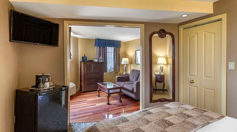 <b>The Parlour Inn Suite</b>. Images powered by <a href="https://iceportal.shijigroup.com/" title="IcePortal" target="_blank">IcePortal</a>.