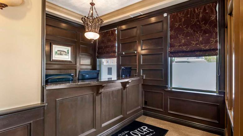 <b>The Parlour Inn Lobby</b>. Images powered by <a href="https://iceportal.shijigroup.com/" title="IcePortal" target="_blank">IcePortal</a>.