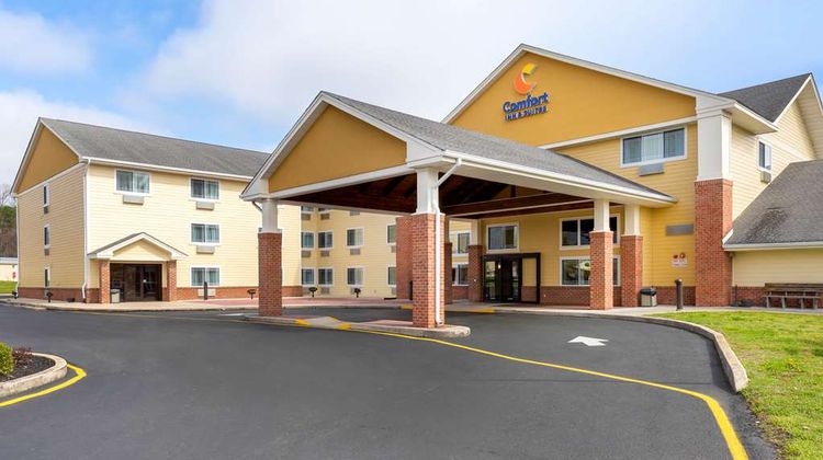 Comfort Inn & Suites Exterior