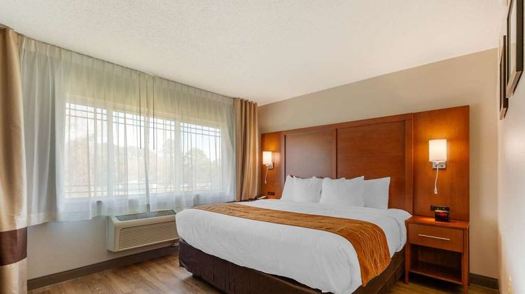 Comfort Inn & Suites Suite