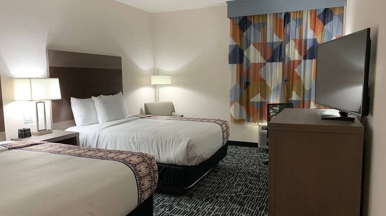 <b>La Quinta Inn & Stes by Wyndham Red Oak Room</b>. Images powered by <a href="https://iceportal.shijigroup.com/" title="IcePortal" target="_blank">IcePortal</a>.