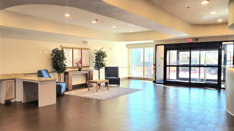 <b>Days Inn & Suites West Energy Corridor Lobby</b>. Images powered by <a href="https://iceportal.shijigroup.com/" title="IcePortal" target="_blank">IcePortal</a>.