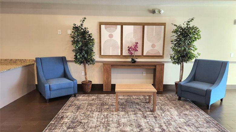 <b>Days Inn & Suites West Energy Corridor Lobby</b>. Images powered by <a href="https://iceportal.shijigroup.com/" title="IcePortal" target="_blank">IcePortal</a>.