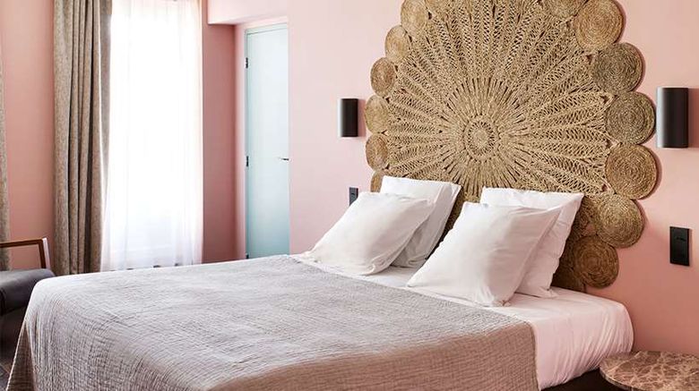 <b>New Hotel Le Quai Room</b>. Images powered by <a href="https://iceportal.shijigroup.com/" title="IcePortal" target="_blank">IcePortal</a>.