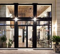 New Hotel Le Quai Exterior