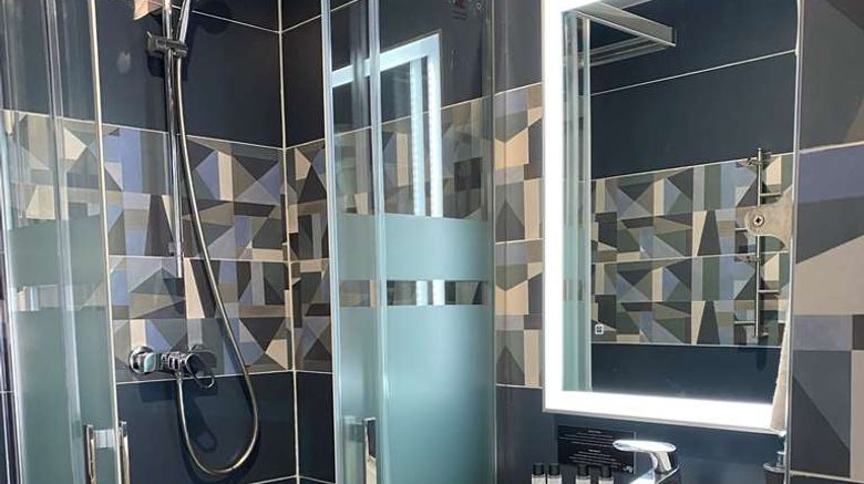 <b>Hotel Clairefontaine Room</b>. Images powered by <a href="https://iceportal.shijigroup.com/" title="IcePortal" target="_blank">IcePortal</a>.