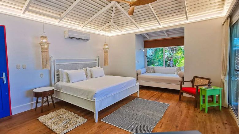 <b>Tortuga Lodge and Gardens Room</b>. Images powered by <a href="https://iceportal.shijigroup.com/" title="IcePortal" target="_blank">IcePortal</a>.