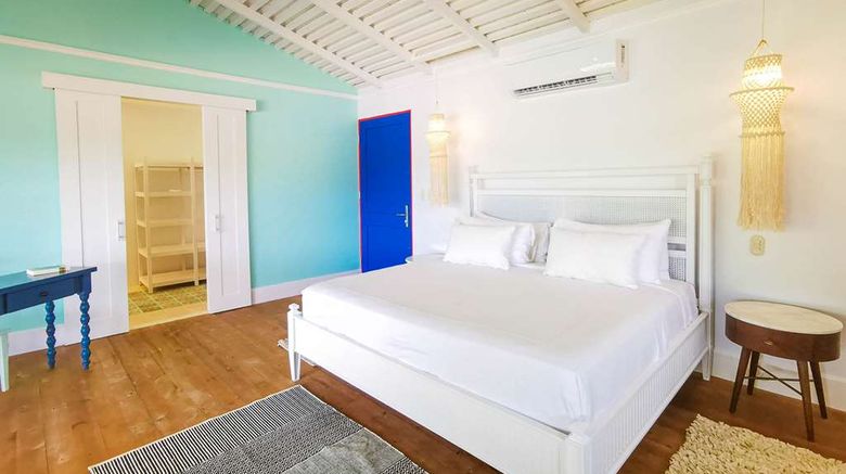<b>Tortuga Lodge and Gardens Room</b>. Images powered by <a href="https://iceportal.shijigroup.com/" title="IcePortal" target="_blank">IcePortal</a>.