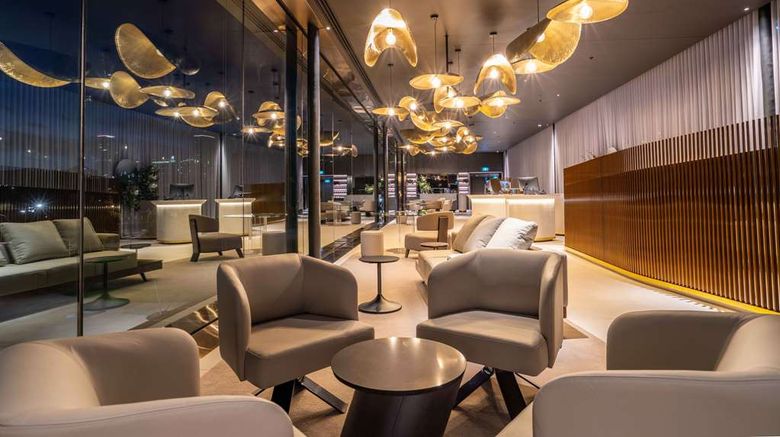 <b>Oval Hotel Lobby</b>. Images powered by <a href="https://iceportal.shijigroup.com/" title="IcePortal" target="_blank">IcePortal</a>.