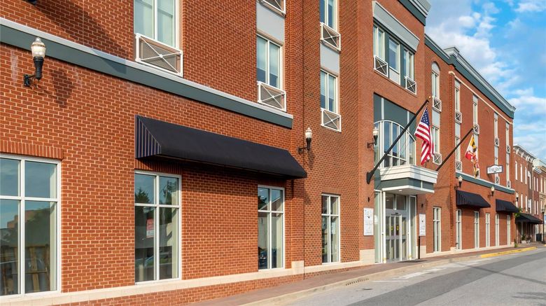 <b>The Inn at Leonardtown Ascend Hotel Coll Exterior</b>. Images powered by <a href="https://iceportal.shijigroup.com/" title="IcePortal" target="_blank">IcePortal</a>.