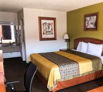 Econo Lodge Room