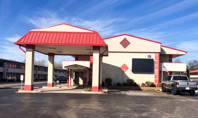 Econo Lodge Exterior